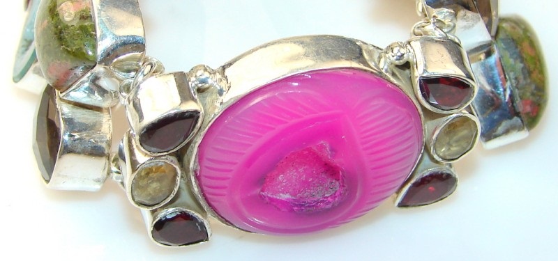 How Are Synthetic Gemstones Made And How Are They Different?