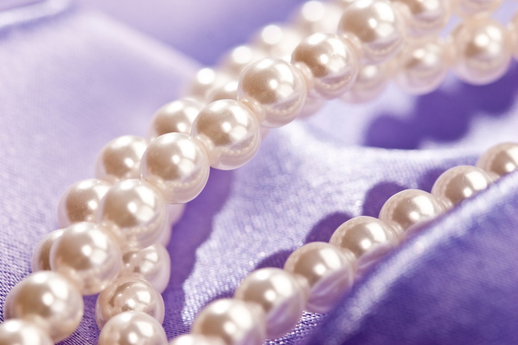 How to Wear Classic Pearls with a Modern Twist