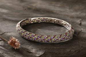 Real Gold: A Buyer's Guide to Purity and Marks
