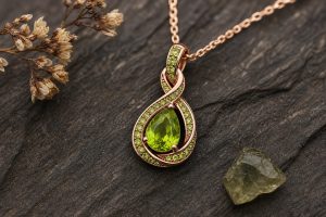 August Birthstone Jewelry: Your Peridot Guide