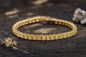 August Birthstone Jewelry: Your Peridot Guide